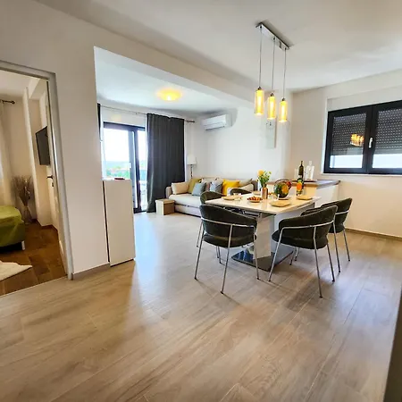 Apartment Penthouse View *