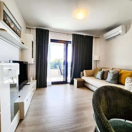 Apartment Penthouse View Turanj